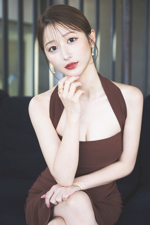 結城 あきプロフィール写真3